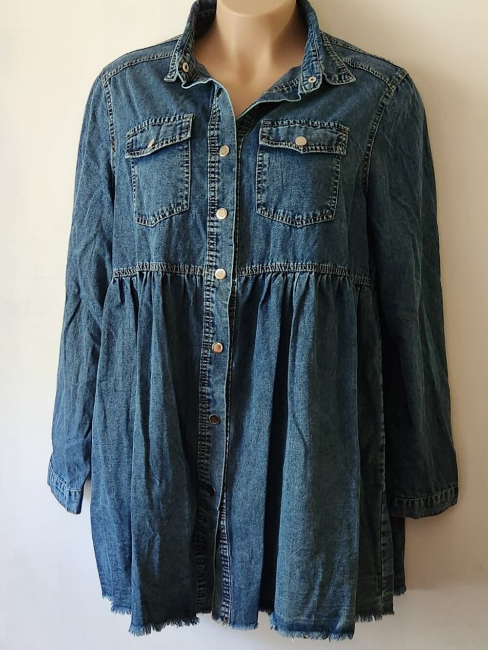 Nice denim jacket knee length sz 3X blue VGUC